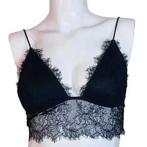 🤑 4/$24 Lace Spaghetti Strap V-Neck Black Crop Top